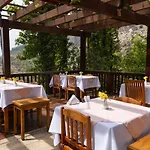 מלון Watermill & Faralya *